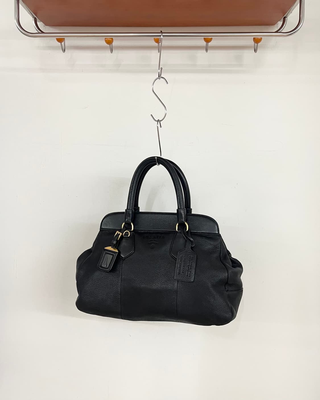 프라다 테수토 비텔로 다이노 토트백 상품이미지2