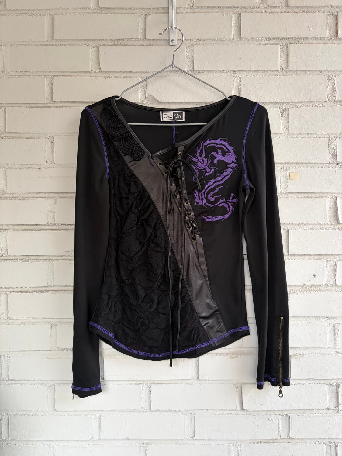 오즈온 아일렛 롱슬리브 상품이미지1