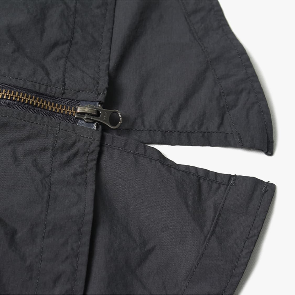  PURPLE LABEL "Grey Wind Breaker" 상품이미지6