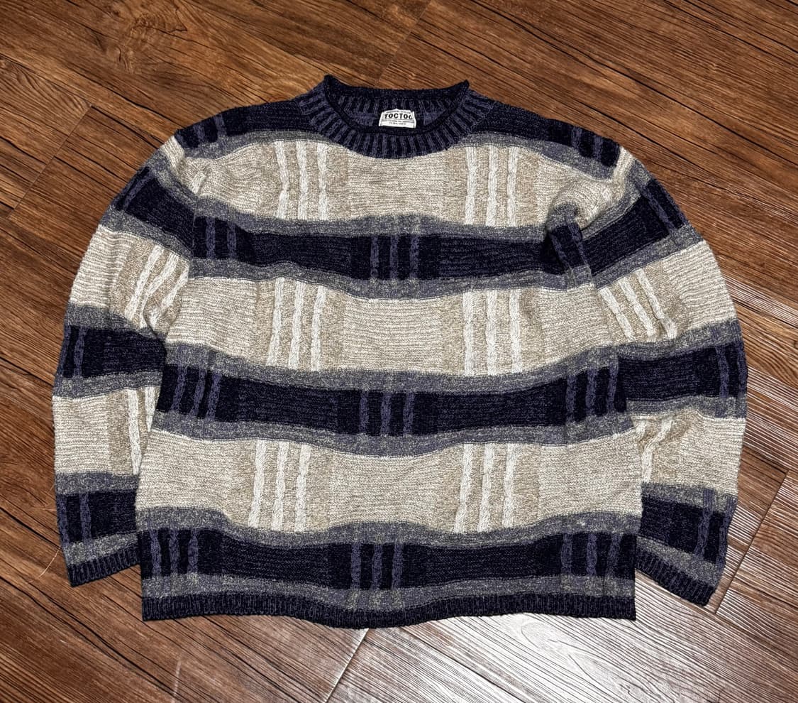 TOC TOC 입체 패턴 세미 오버 니트 상품이미지2