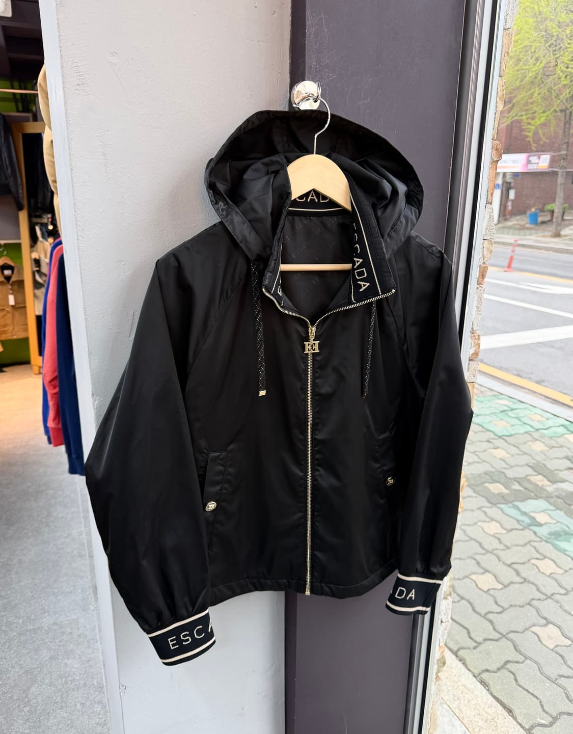 M/ 에스까다 25FW 나일론 바람막이 후드자켓 상품이미지2