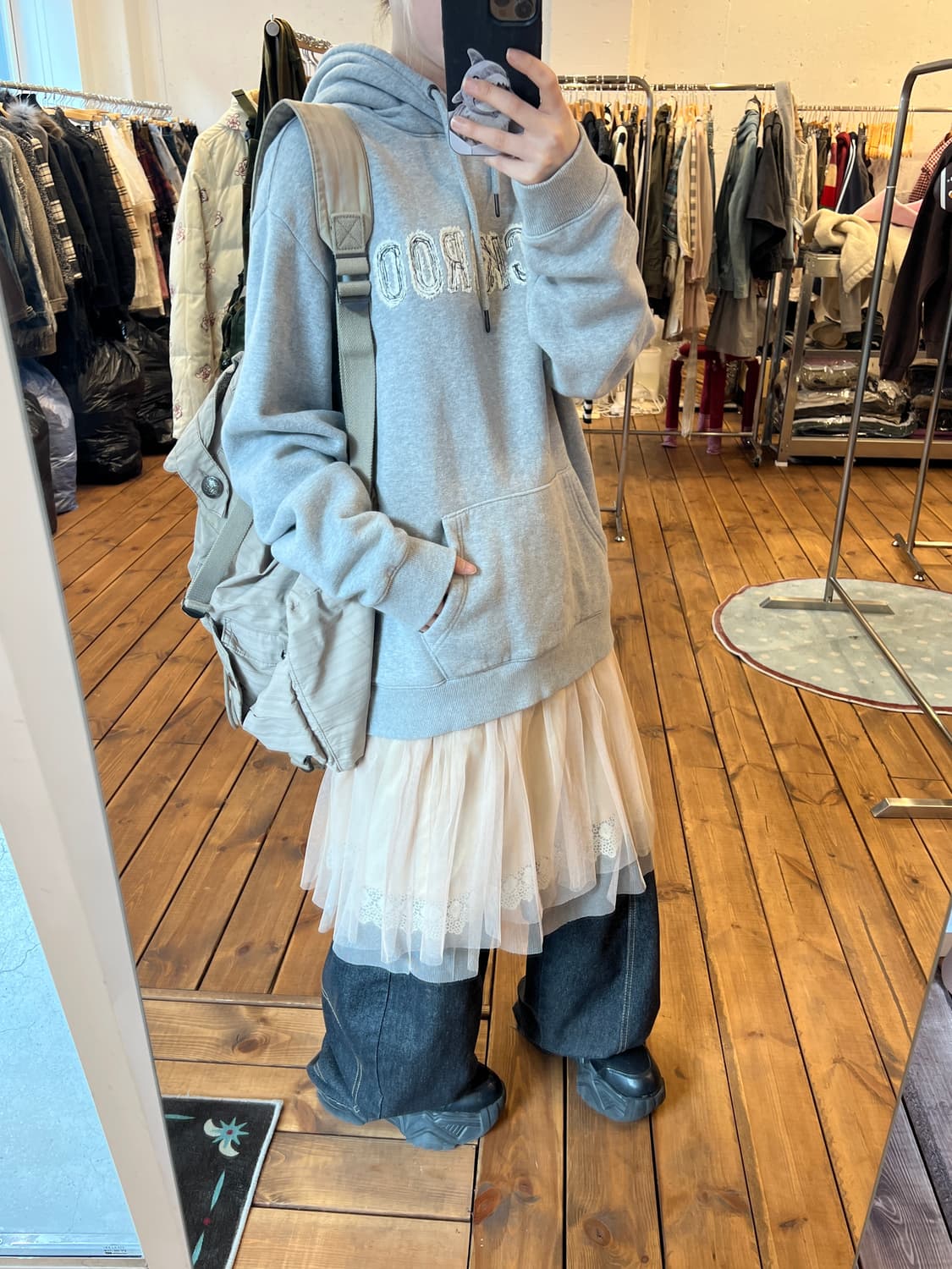 버카루 그레이 후드티 상품이미지3