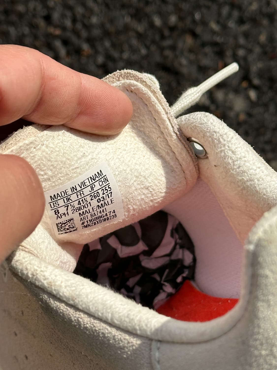 [255] 아디다스 스탠스미스 스웨이드 아이보리 스니커즈 상품이미지9