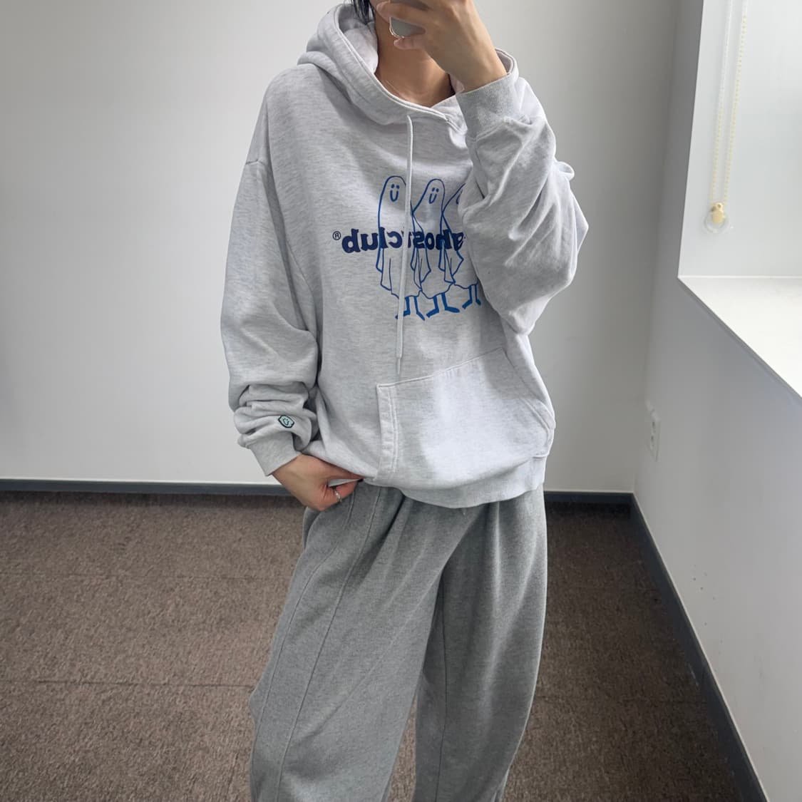 Nice ghost club 나이스 고스트 클럽 백 로고 후드티  상품이미지2