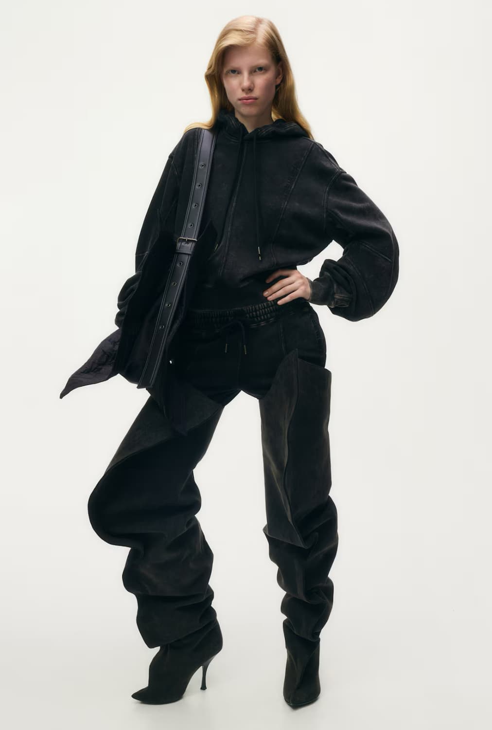 h&m x 글렌마틴스 디자인 후디 상품이미지2