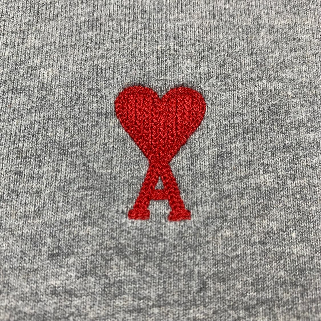 22SS 아미 스몰 하트 로고 크루넥 스웻셔츠 맨투맨 그레이 상품이미지3