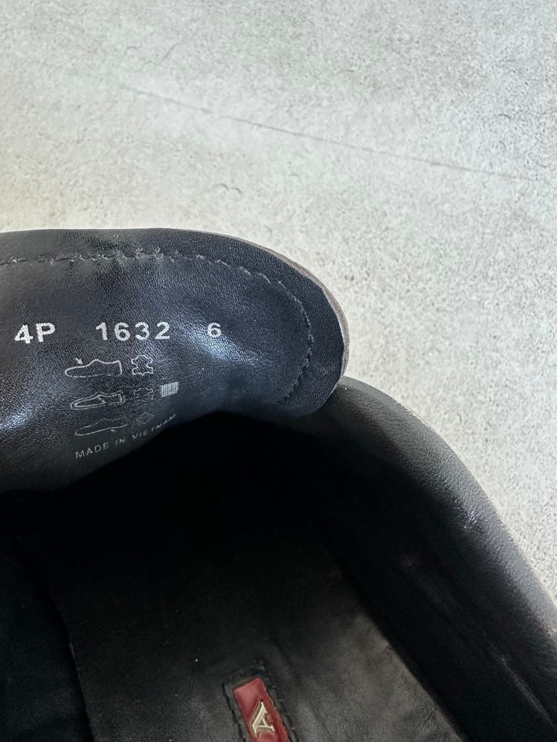 프라다 스포츠 2000s 골드 벨크로 스니커즈 상품이미지8