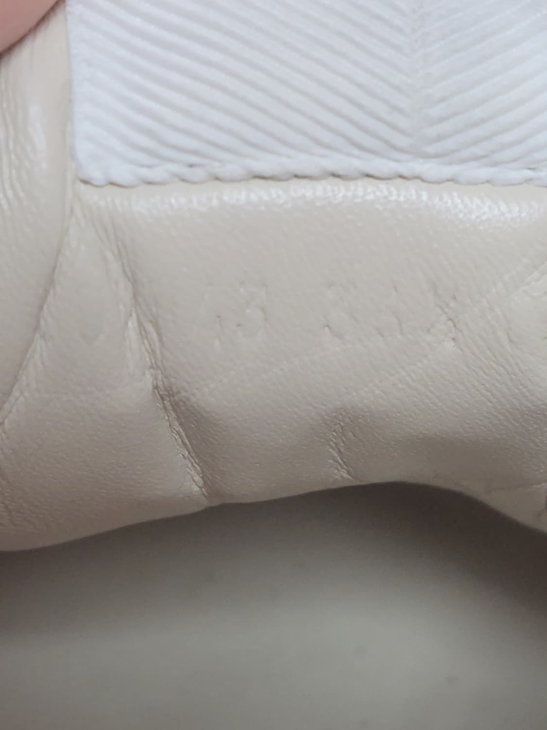 정품)급처상태좋음!구찌 애플 사과 로고 라이톤 스니커즈 키높이 운동화 상품이미지2