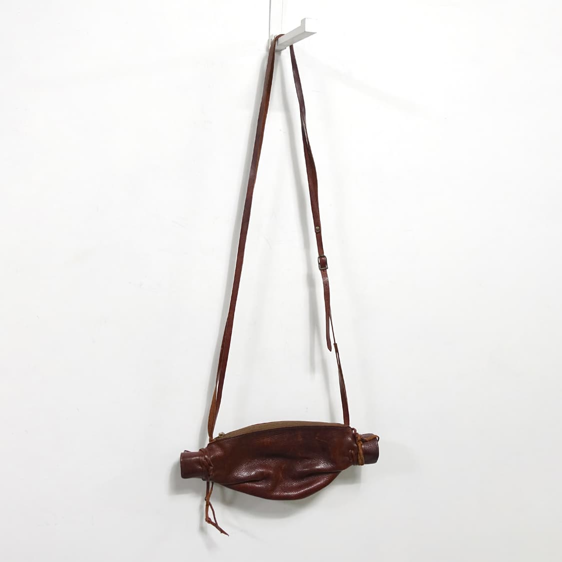 LEATHER 핸드메이드 아티잔 크로스 보틀 브라운 레더백 상품이미지2