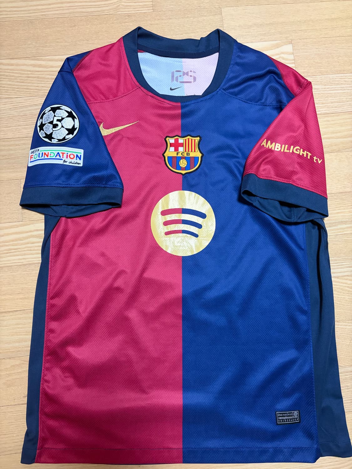 바르셀로나 24/25 홈 레반도프스키 유니폼 상품이미지1