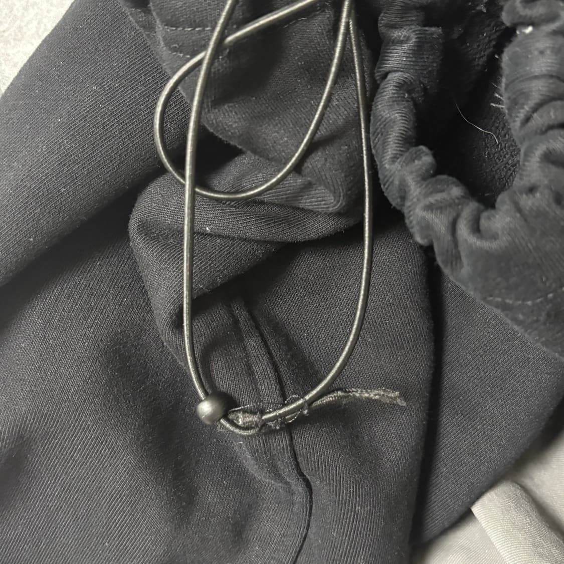 론론 하트 스티치 포켓 조거팬츠 블랙 상품이미지4