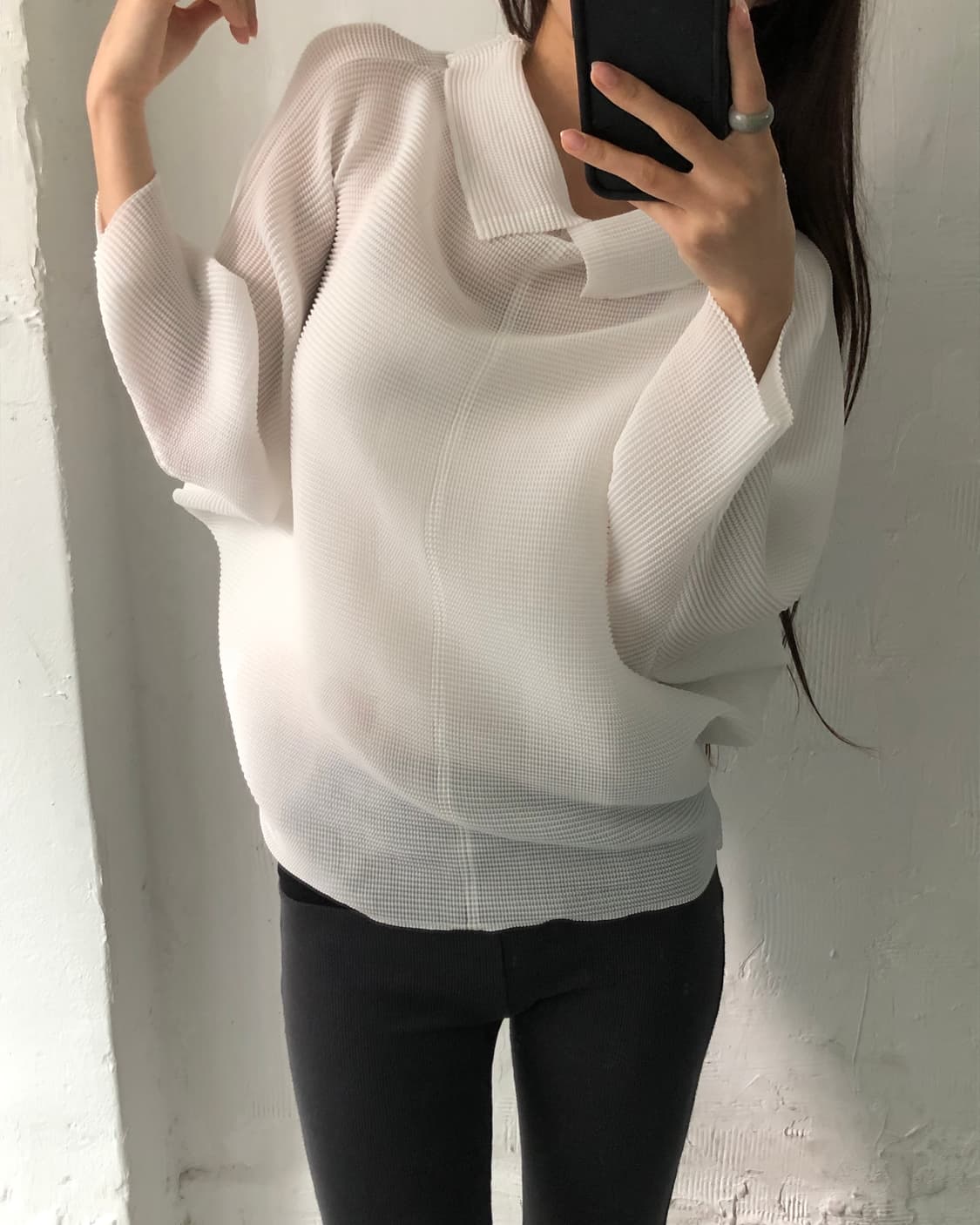 Issey Miyake me 이세이미야케 화이트 넥 버튼 플리츠 티셔츠 상품이미지1