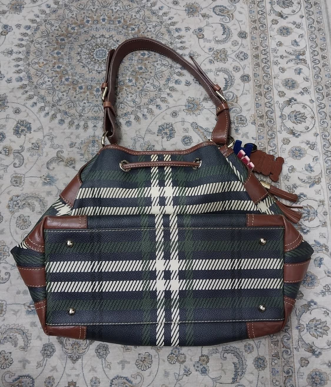 빈폴 체크 소가죽 버킷백  상품이미지3