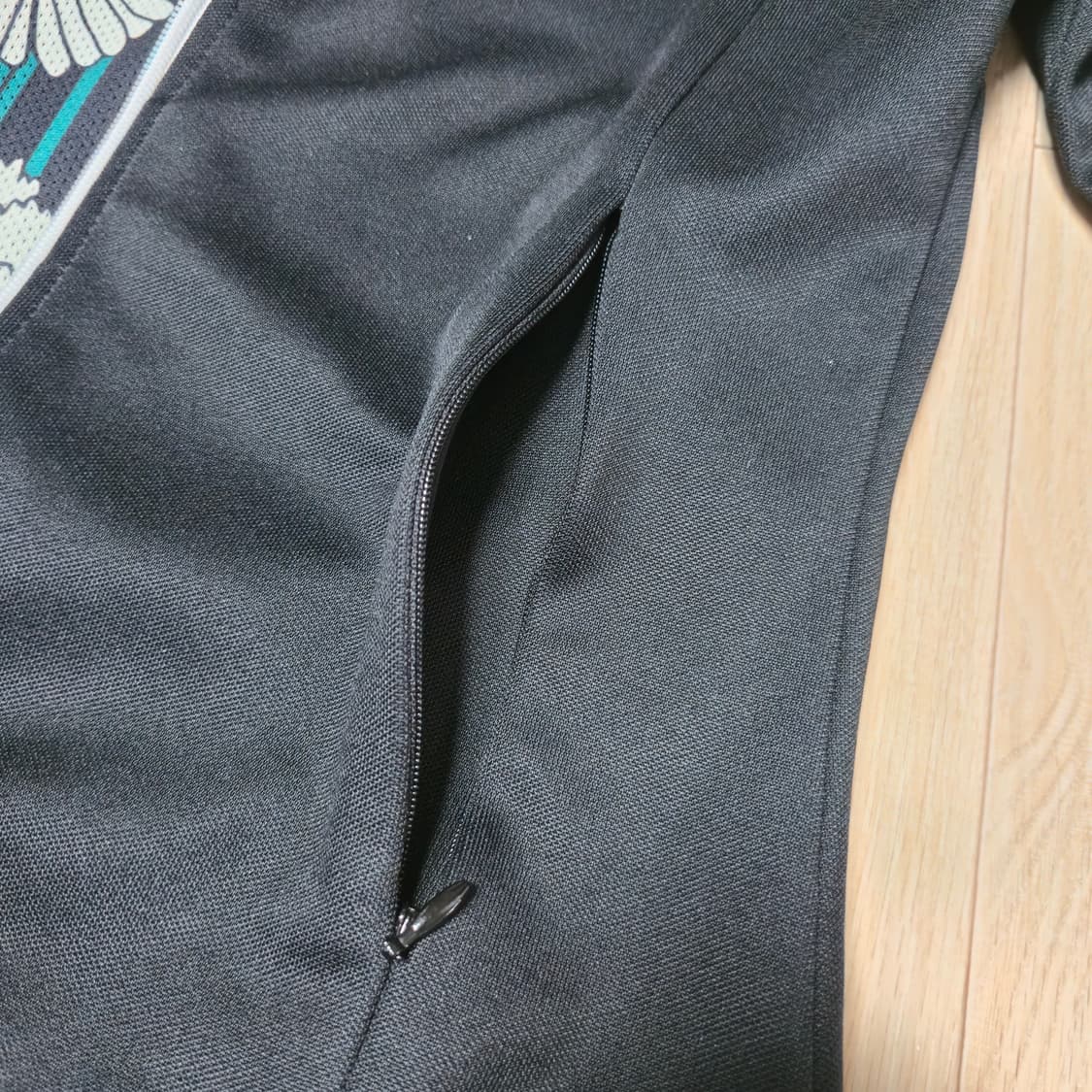 90) 아디다스 우먼 유로파 블랙 패턴 안감 트랙탑 져지 자켓 상품이미지4