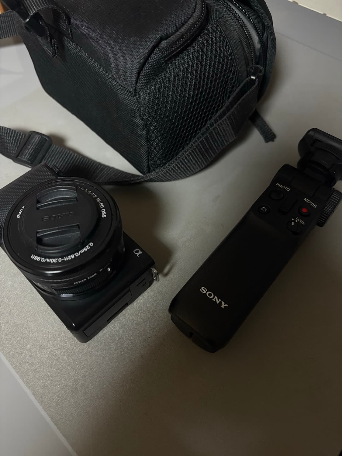 [급매] Sony ZV-E10 + 슈팅그립 + 렌즈 상품이미지1