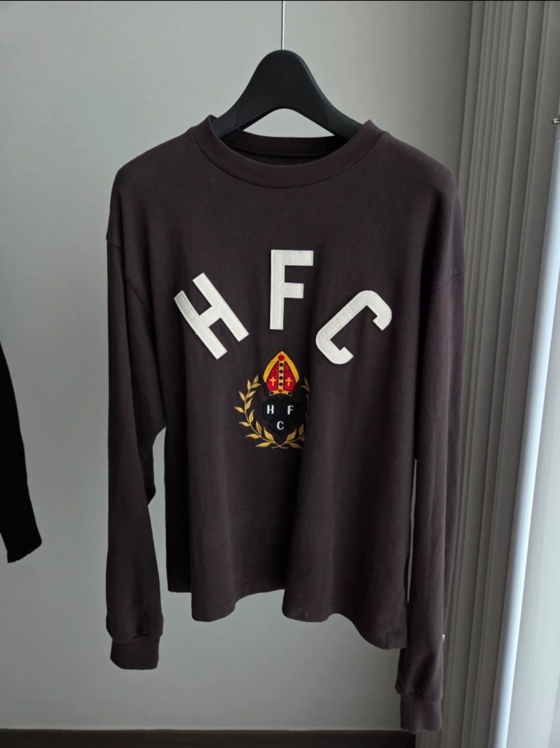 헤리티지플로스
heritagefloss 10주년 빅로고 모크넥 티셔츠 S 상품이미지1