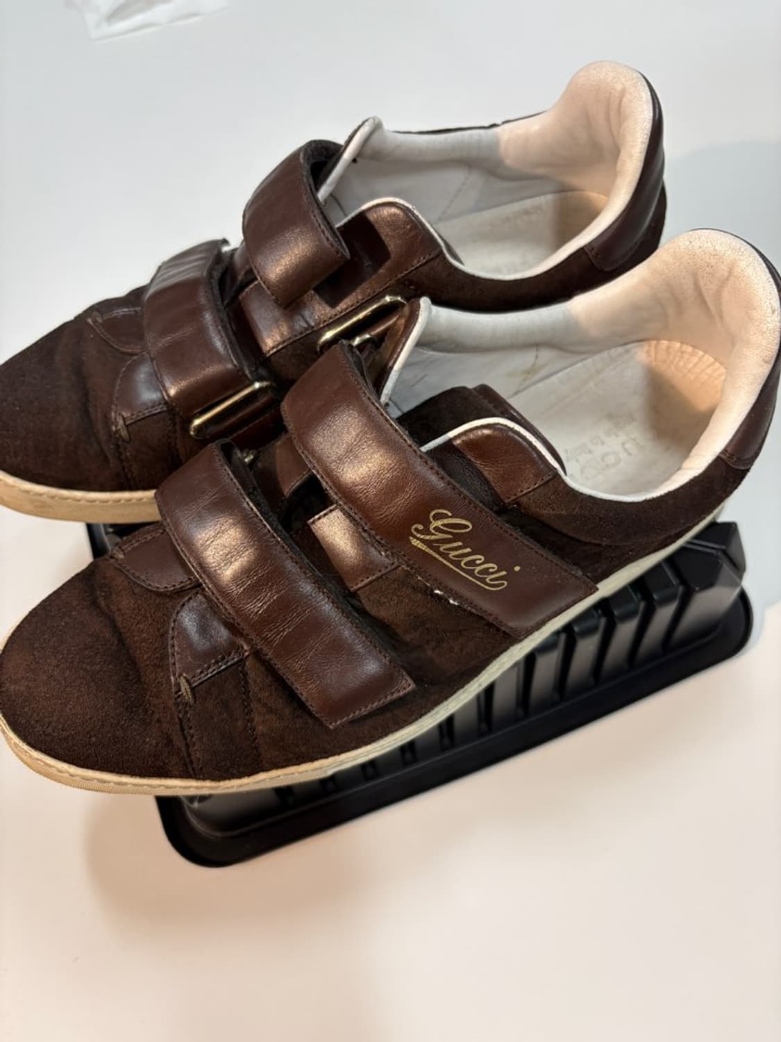 구찌 정품 벨크로 스웨이드 스니커즈 상품이미지3