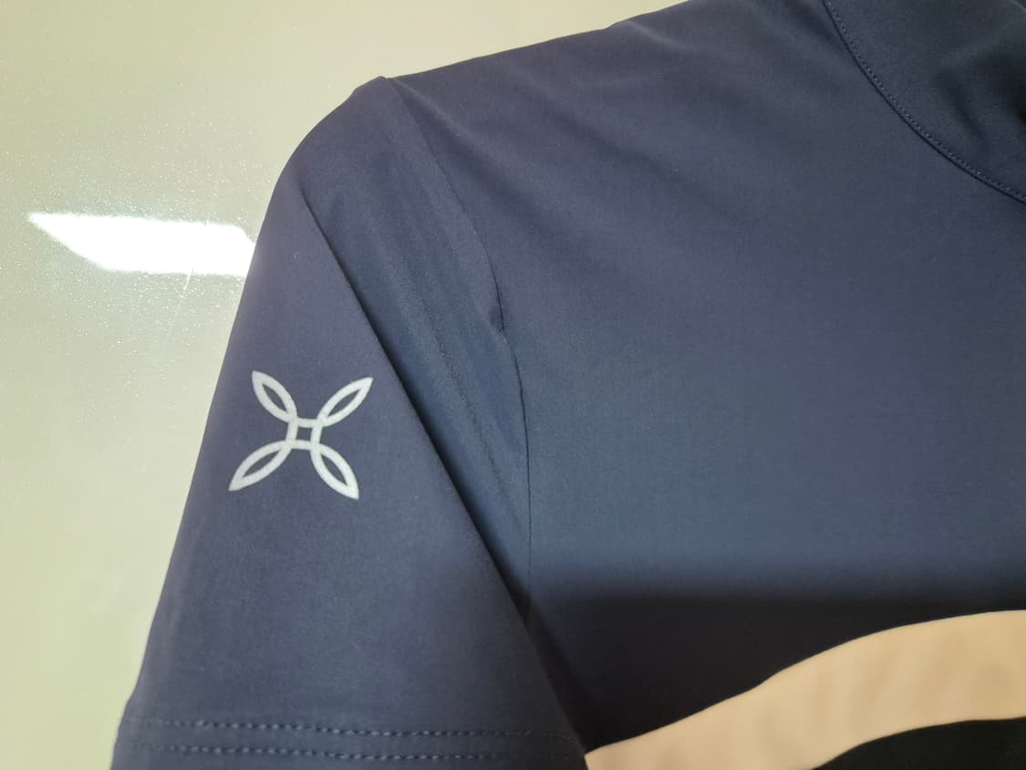 몬츄라 여성 기능성 반팔 반집업티/사이즈S 상품이미지4