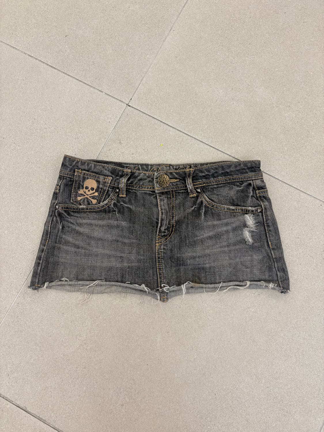 데님 해골 자수 숏스커트 상품이미지1