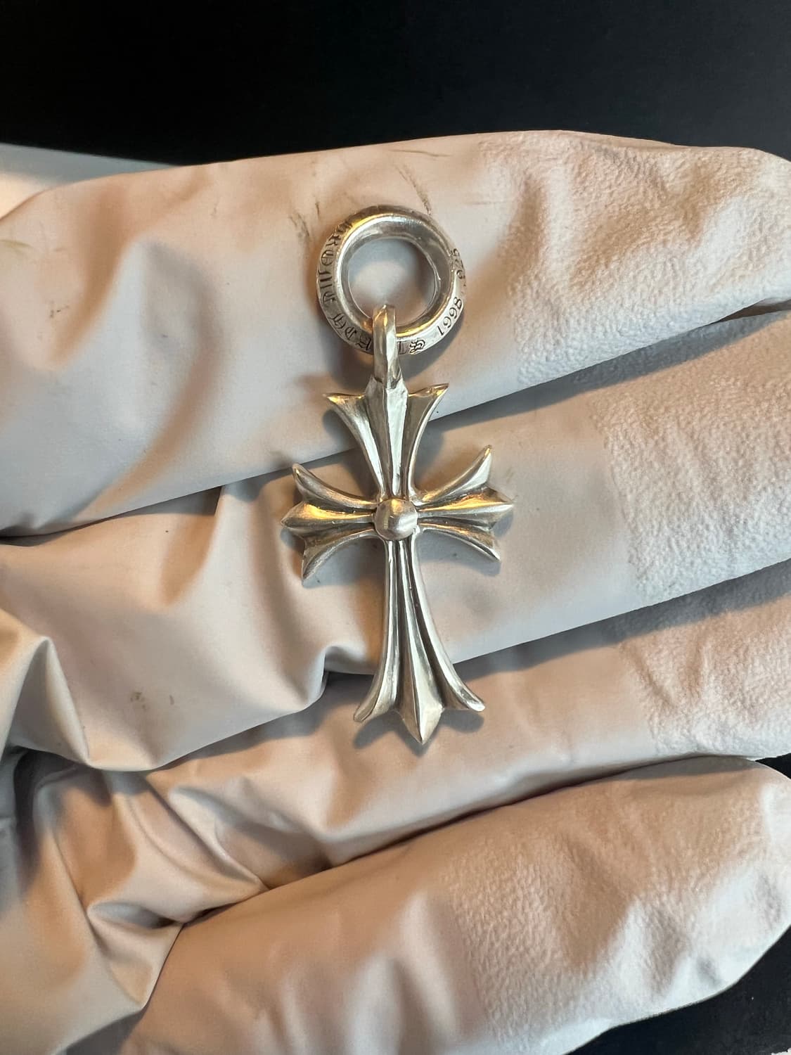 크롬하츠 타이니 크로스 펜던트 상품이미지2