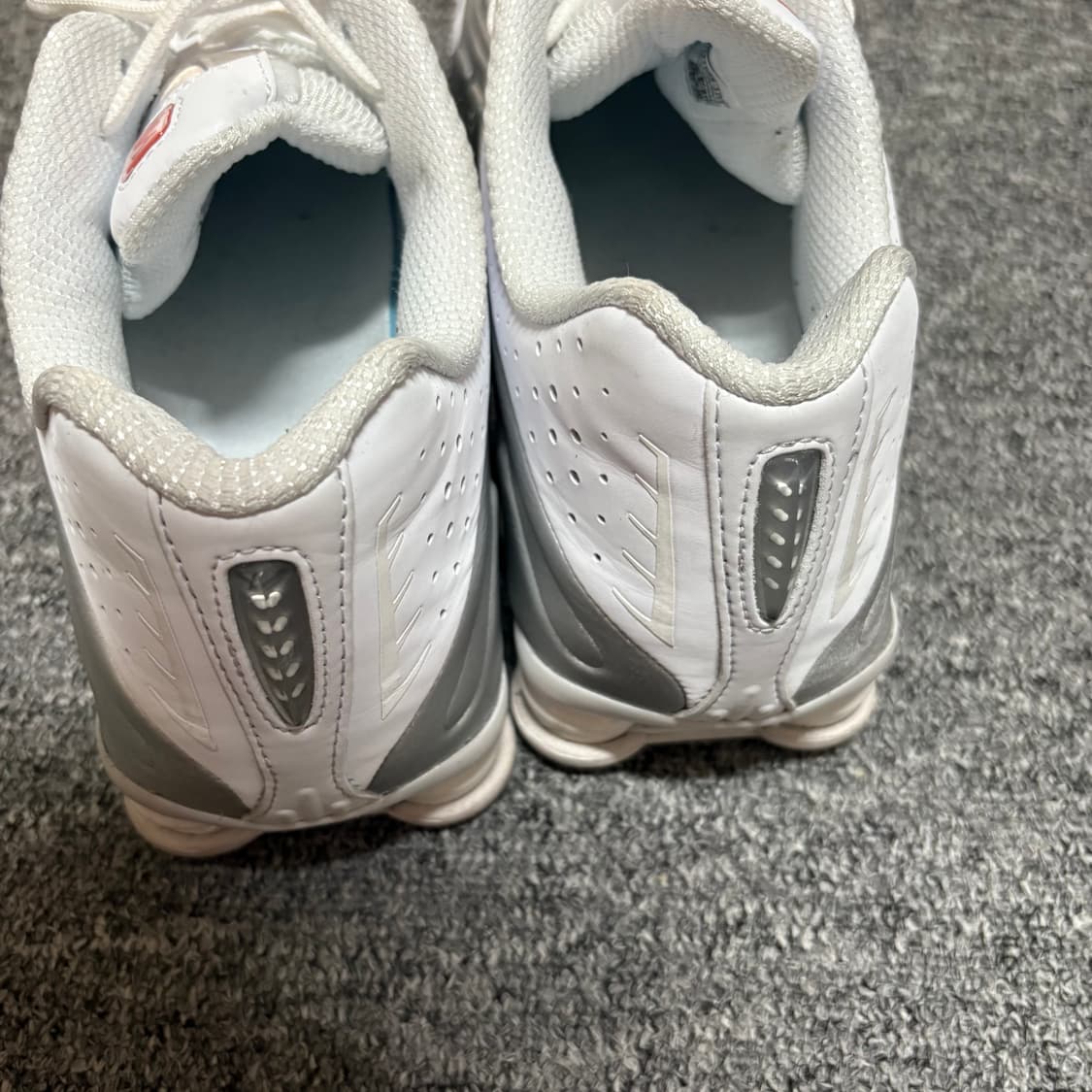 나이키 샥스 R4 300  상품이미지3
