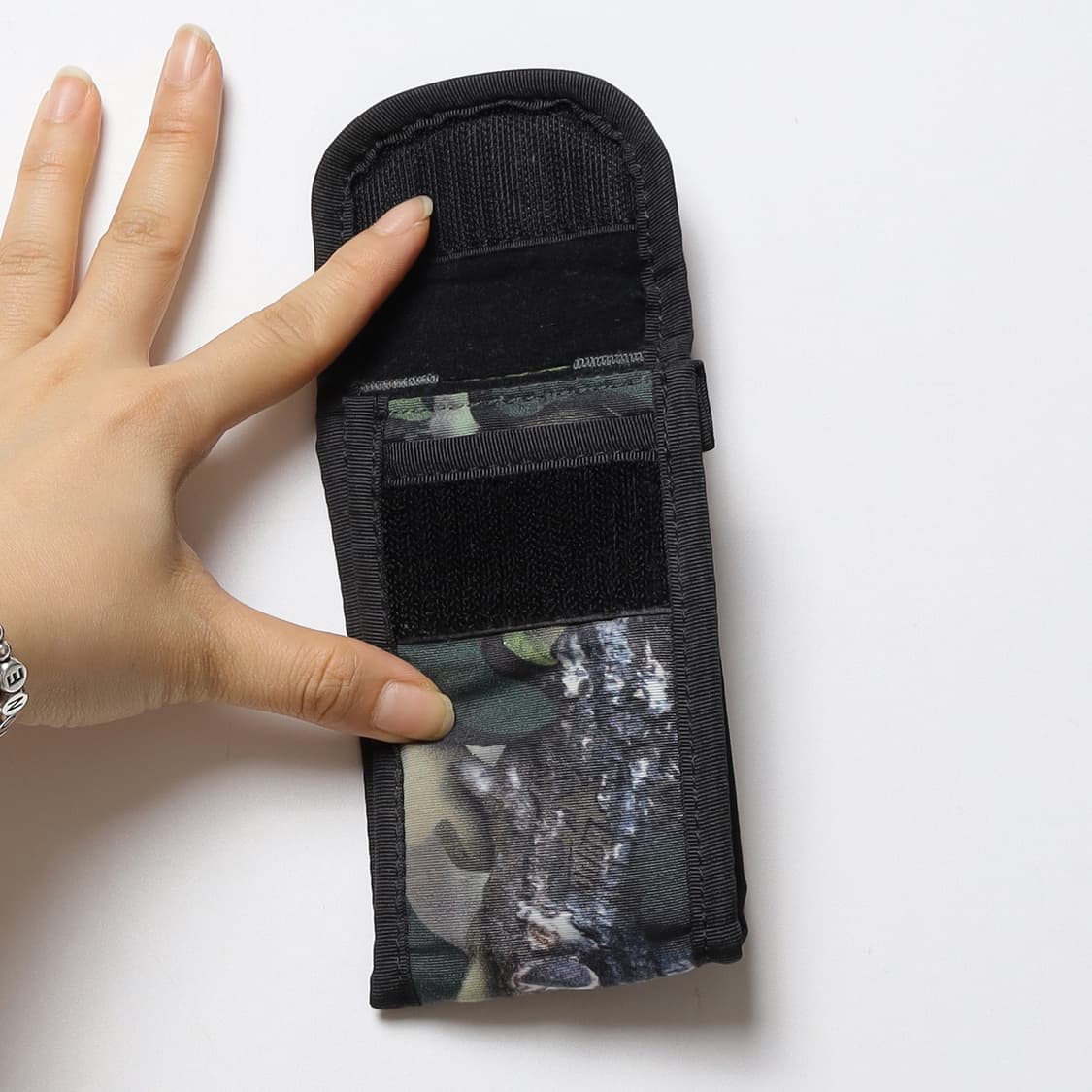 A BATHING APE® Camo Wallet 상품이미지8