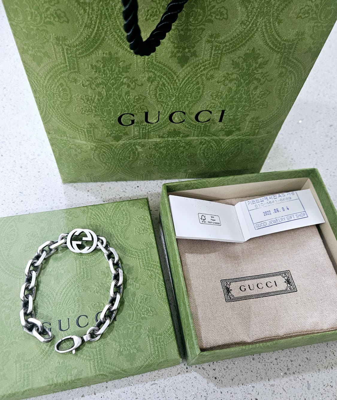 구찌 인터로킹 G 와이드 팔찌 17사이즈 [정품/풀구성] 상품이미지4