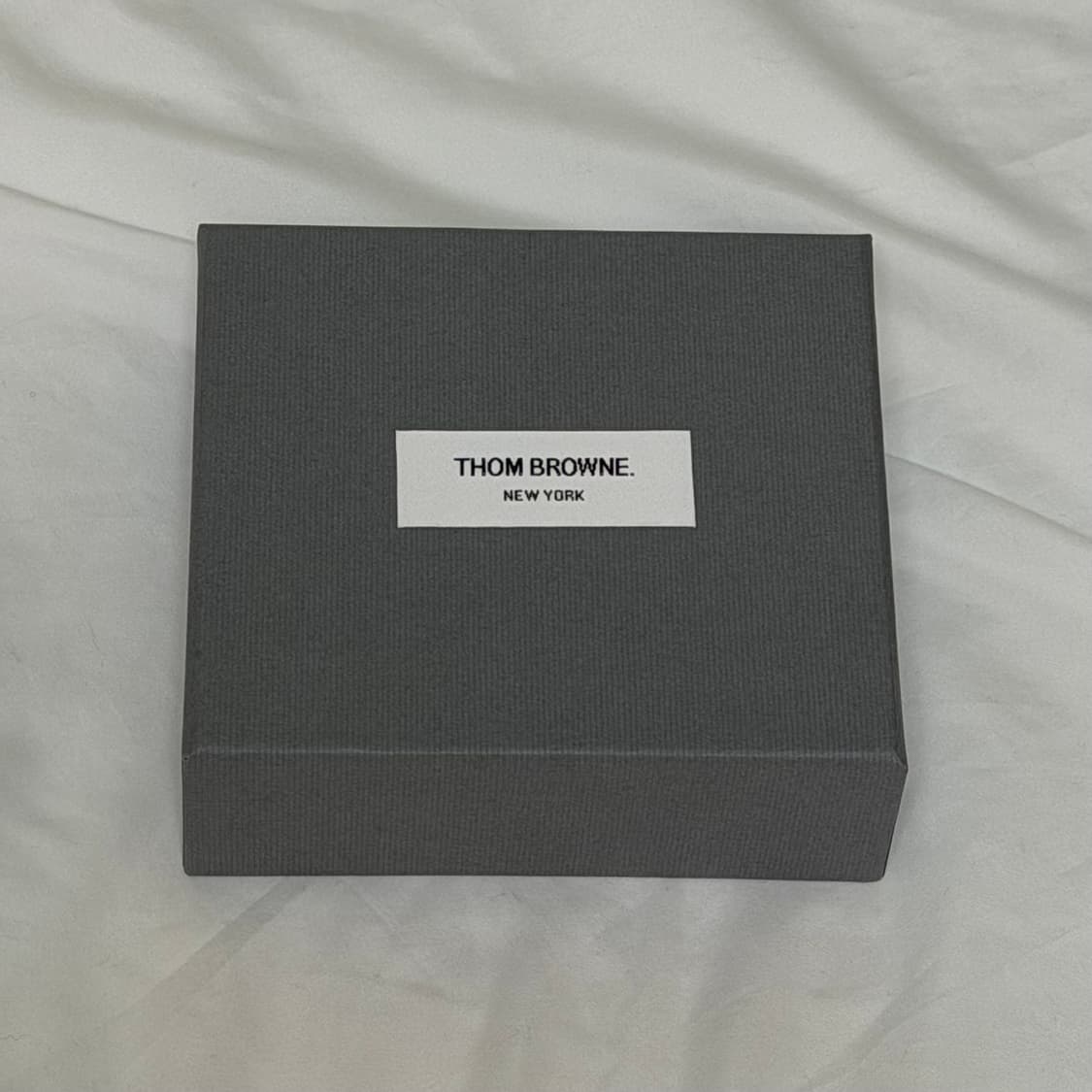 [새상품⭕️] 톰브라운 익스클루시브 버니 키링 (SSF 영수증⭕️) 상품이미지4