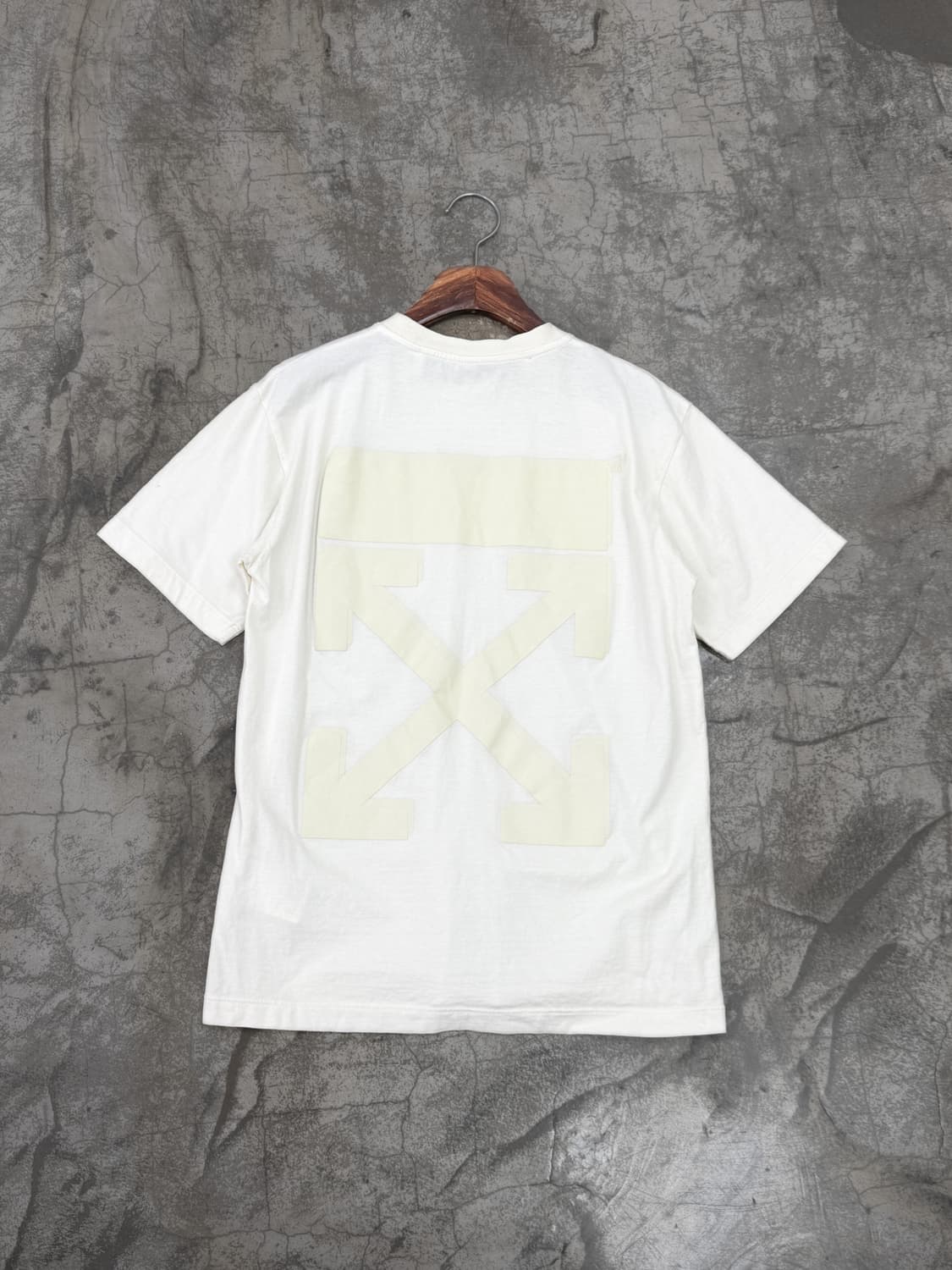 오프화이트 애로우 프린트 반팔 티셔츠 상품이미지3