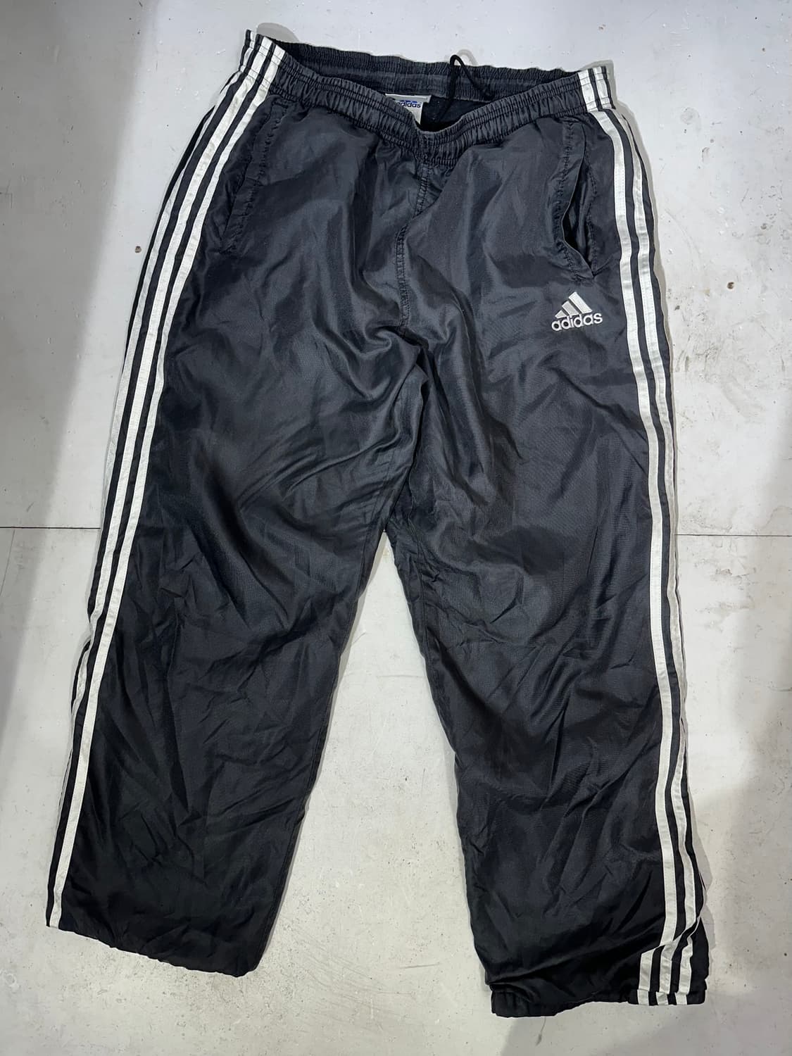 90s 아디다스 블랙 화이트 삼선 와이드 트랙 팬츠 상품이미지4