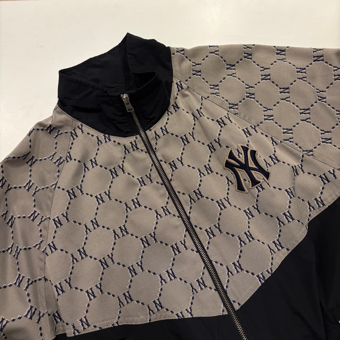 [2XL] MLB 엠엘비 모노그램 뉴욕 양키스 패턴 바람막이 D716 상품이미지3