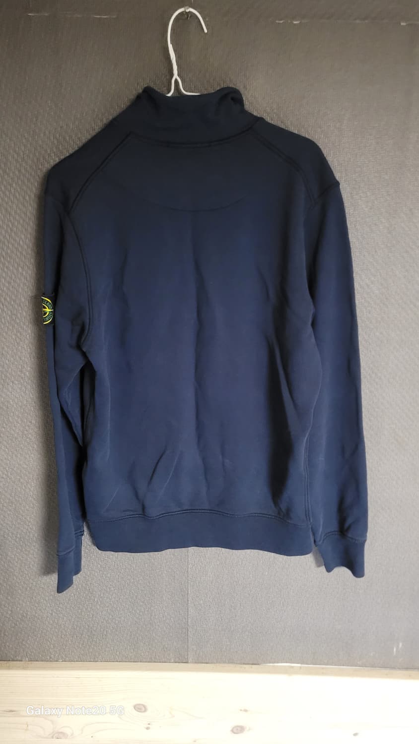 스톤아일랜드 반집업 맨투맨 상품이미지2