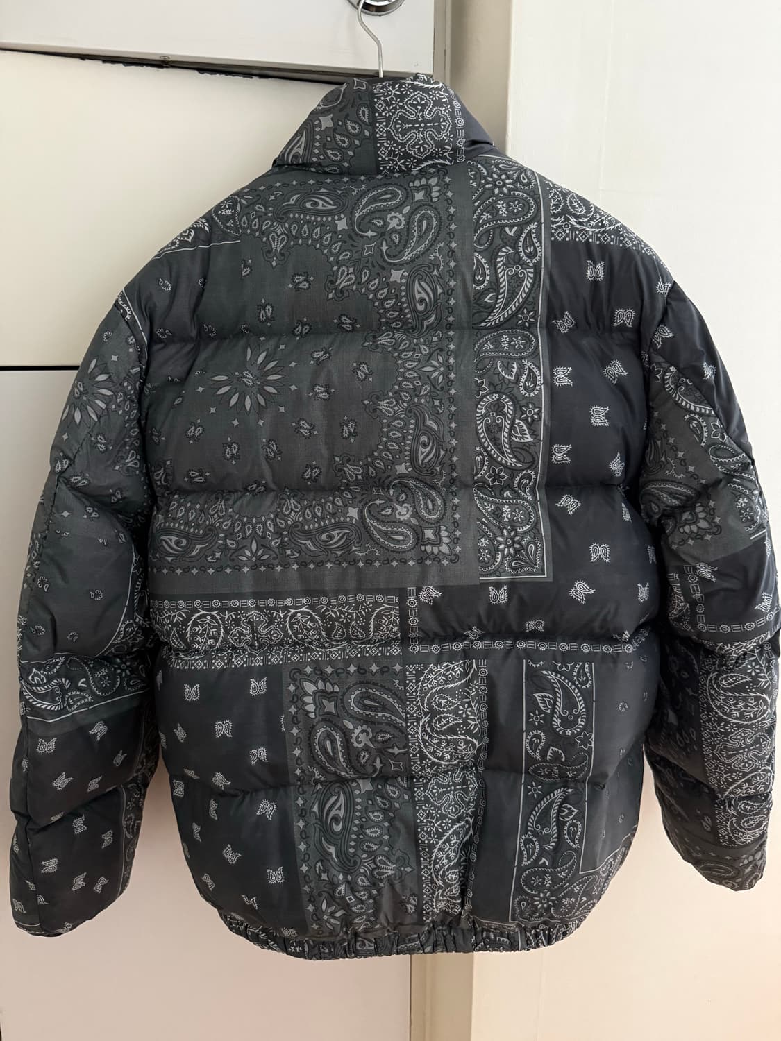 XL) 디스이즈네버댓 반다나 덕다운 패딩 블랙 상품이미지2