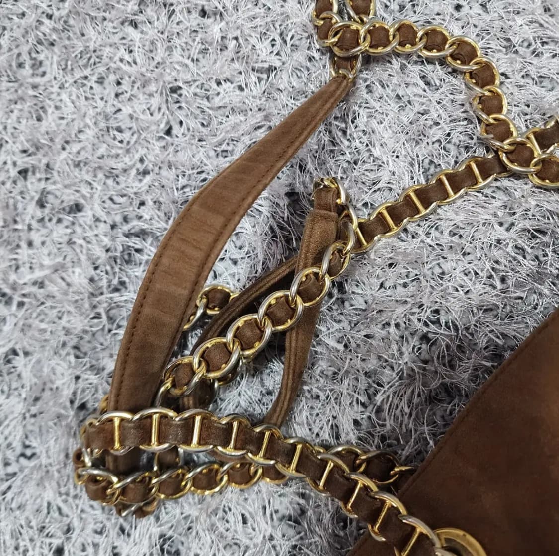 프라다 스웨이드 금장 체인 숄더백 상품이미지7