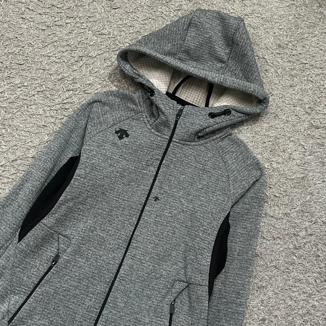 [우먼85] 데상트 후드집업 상품이미지1