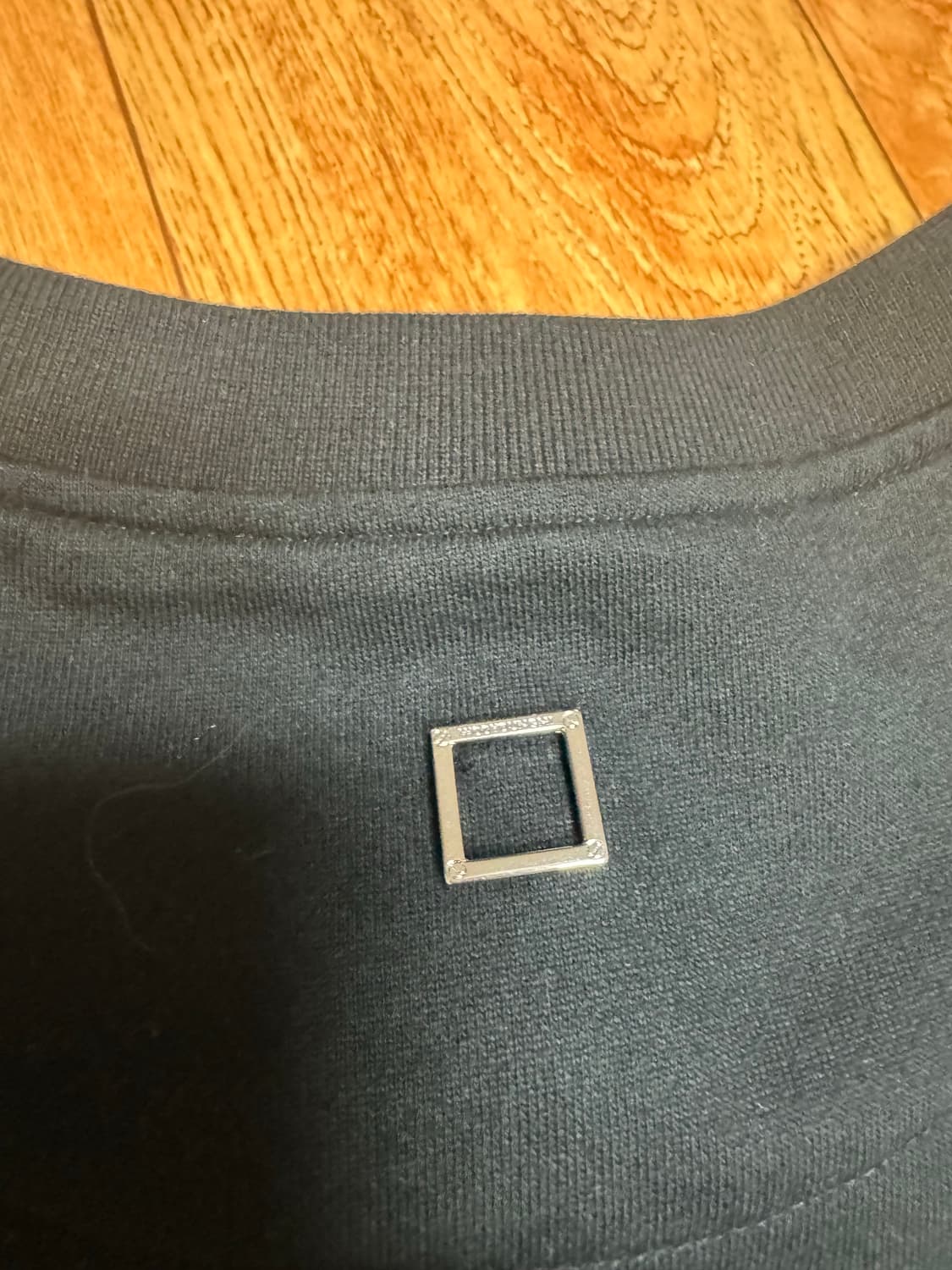 우영미 볼케이노 백로고 스웨트셔츠 52 상품이미지4