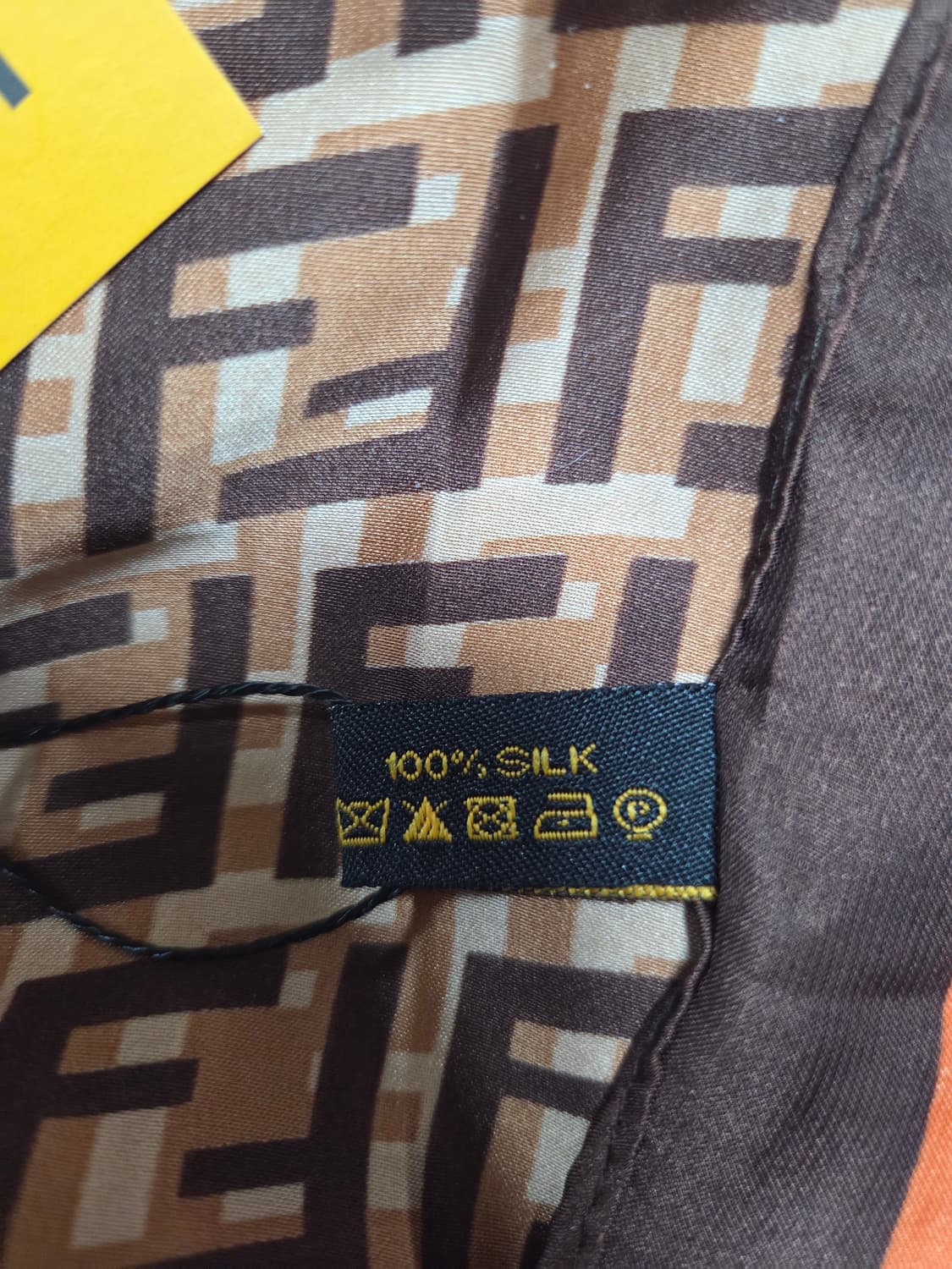 펜디 FF 로고 실크 머플러100% 상품이미지6