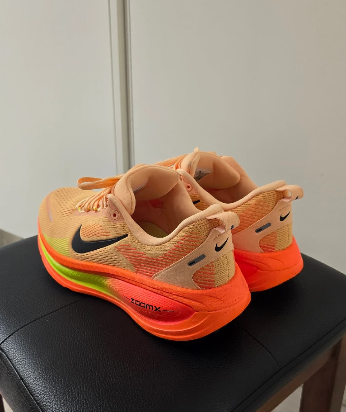 나이키 보메로 18 오렌지 상품이미지2