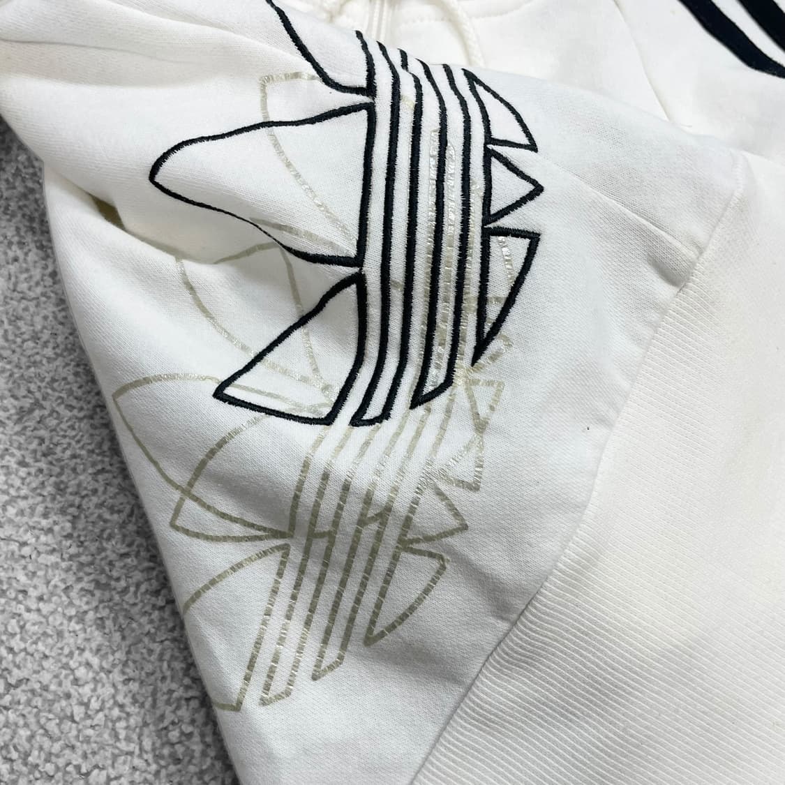 아디다스 불꽃 로고 후드집업 화이트 상품이미지4