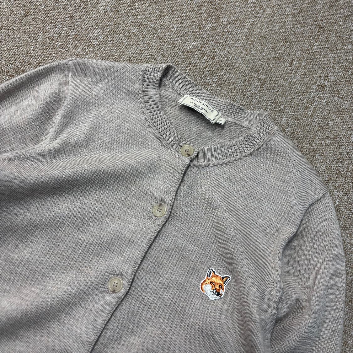 매장판 메종키츠네  폭스패치 라운드 가디건 상품이미지3