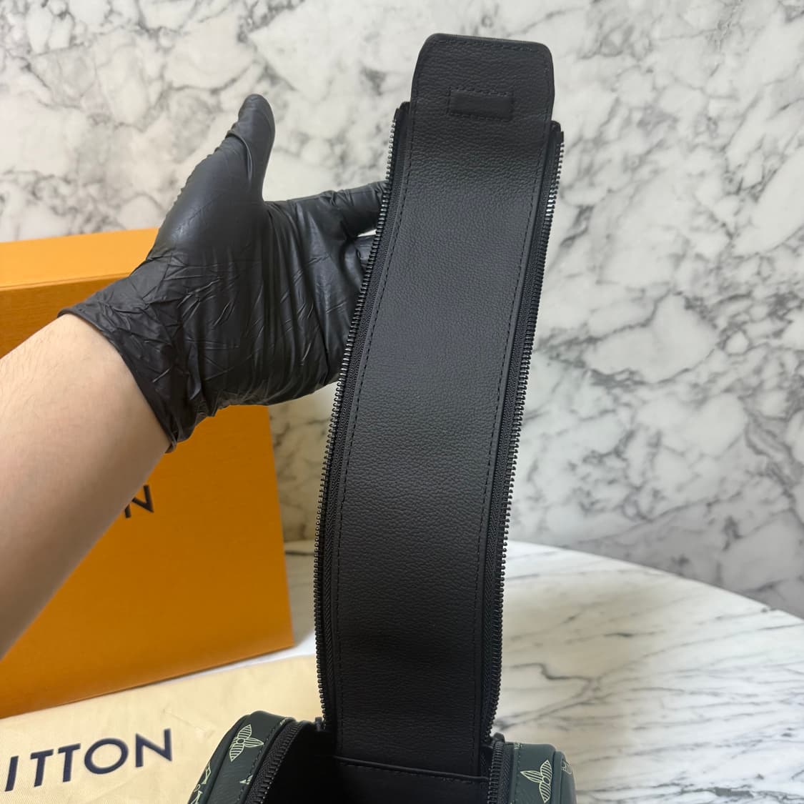 루이비통 이클립스 쉐도우 돕키트 파우치 클러치백 10월 18일구매
 상품이미지8