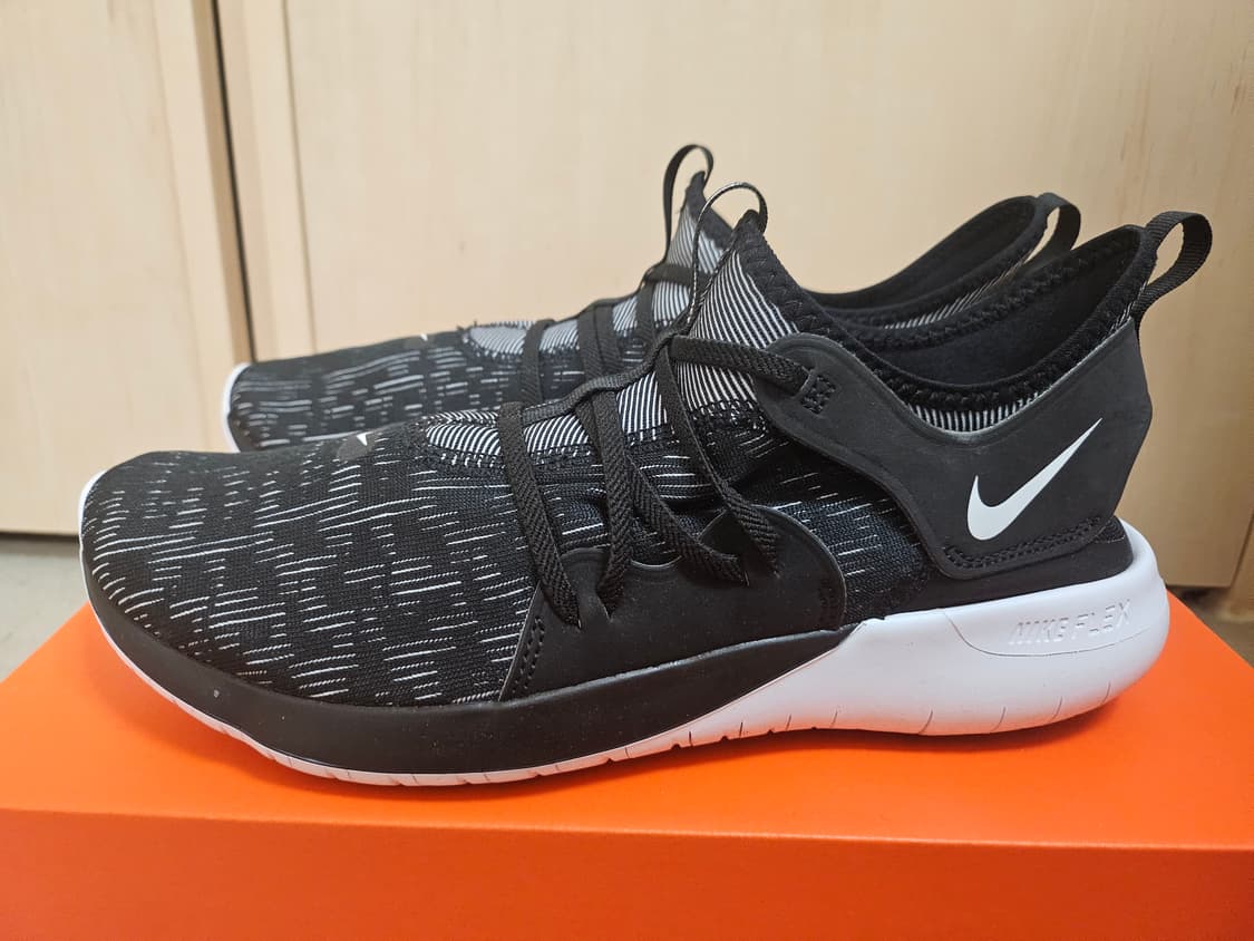 나이키 플렉스 컨택트 3 러닝화 280mm 상품이미지4