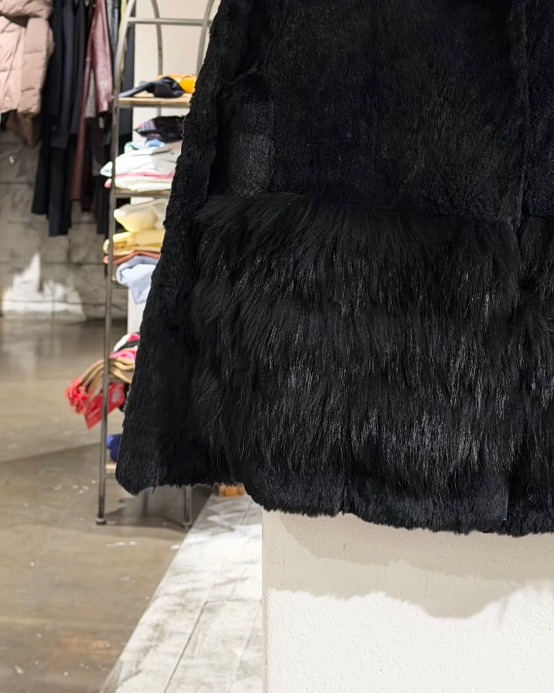막스마라 스튜디오 블랙 래빗 라쿤 모피 자켓 상품이미지5