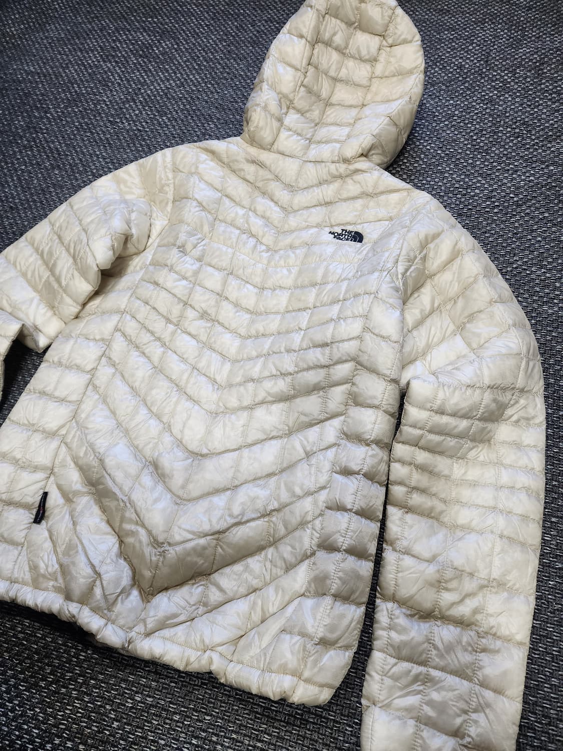 여성 노스페이스 후드 경량패딩 상품이미지7