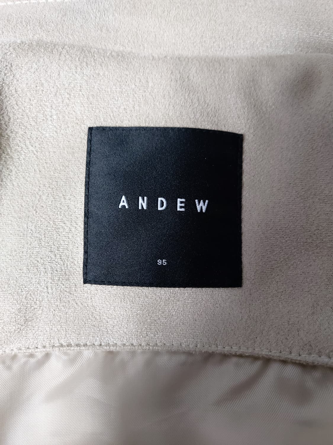 ANDEW  스웨이드 트러커 자켓(95)

 상품이미지6