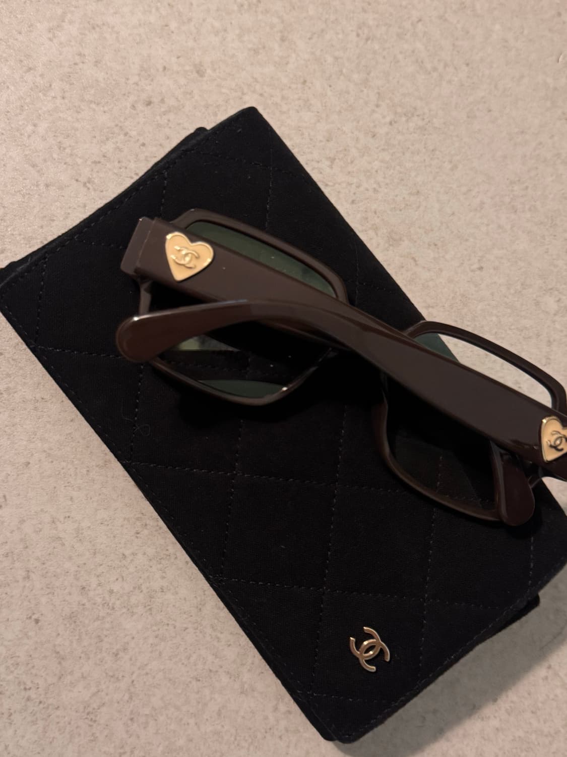 샤넬 브라운 스퀘어 하트 안경 상품이미지2