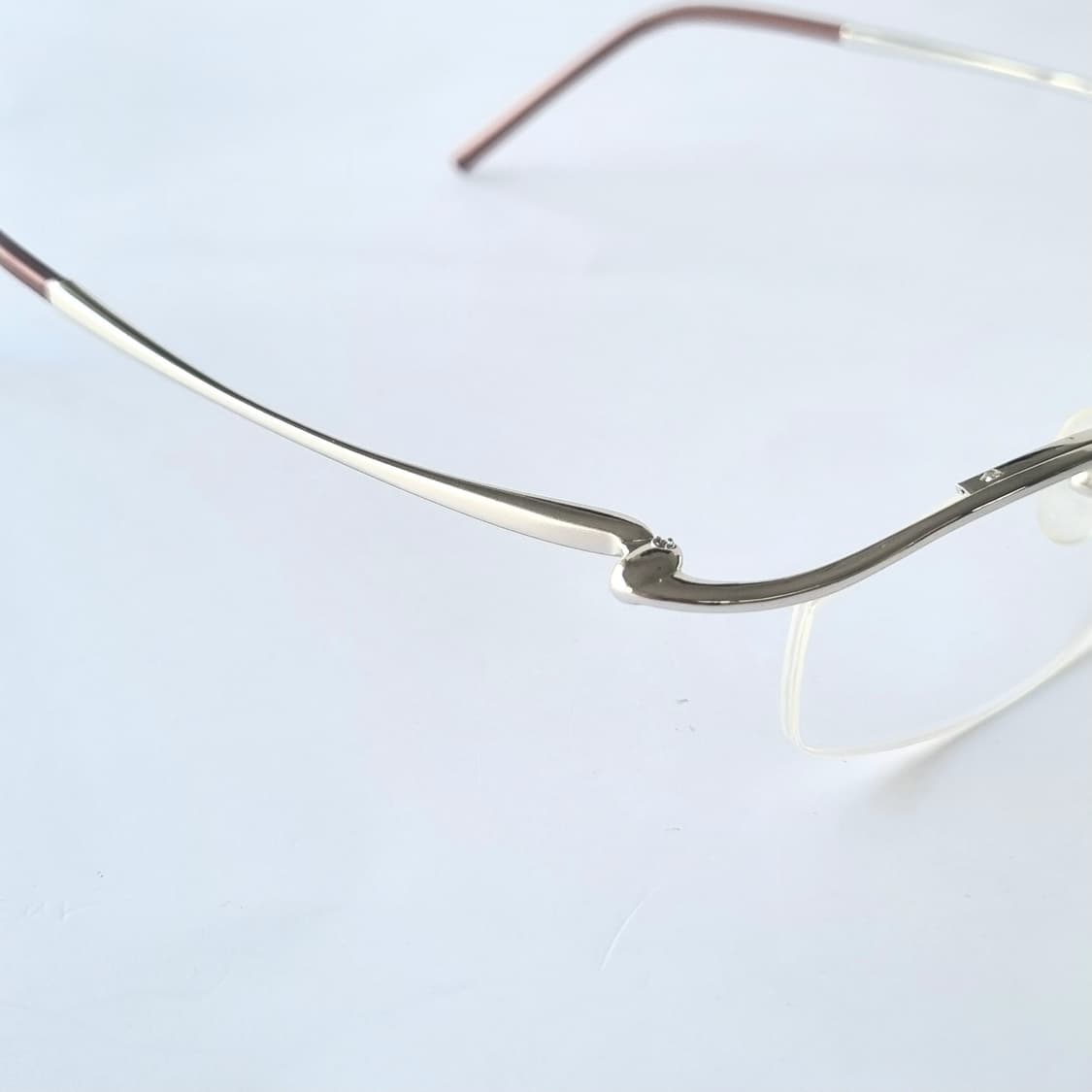 데드스탁 긱시크 룩의 정점을 찍어줄 실버 메탈 하프림 안경테 687 상품이미지7