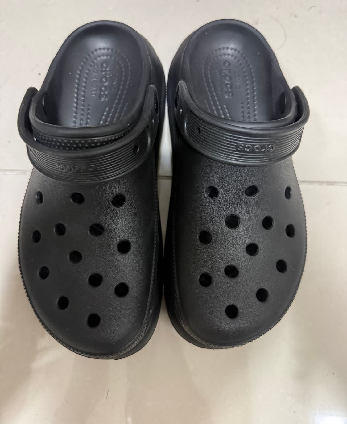 M6/W8 크록스 클래식 크러쉬 클로그 블랙 250 상품이미지2