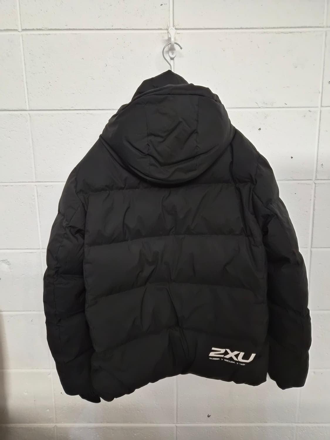 XL) 2XU 투타임유 구스다운 패딩 팝니다 상품이미지2