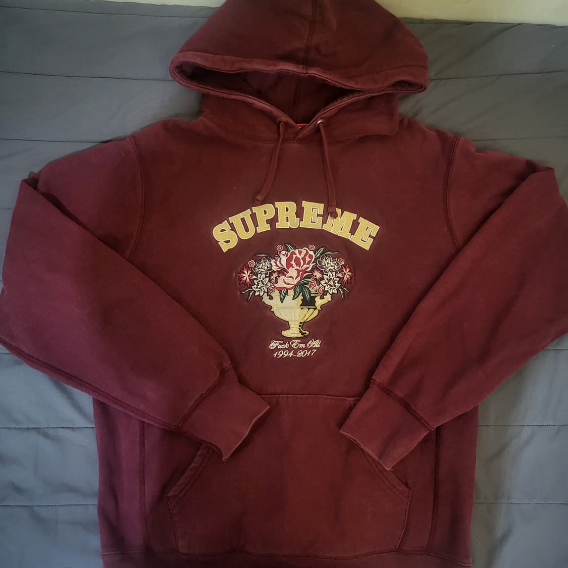 슈프림 17FW 센터피스 버건디 후드 상품이미지2